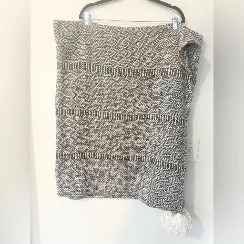 Elements by Erin Gates Printed Throw Blanket 50”x60”